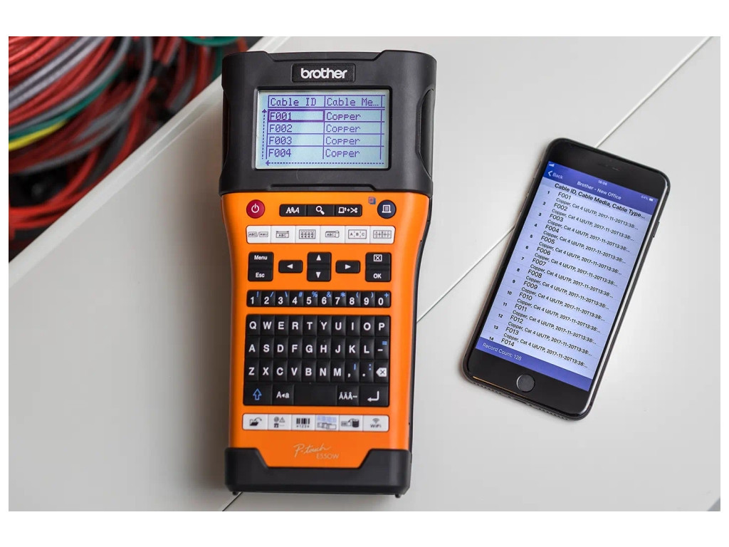 Етикираща система Brother PT-E550WNIVP Handheld Industrial Labelling system 24111_4.jpg